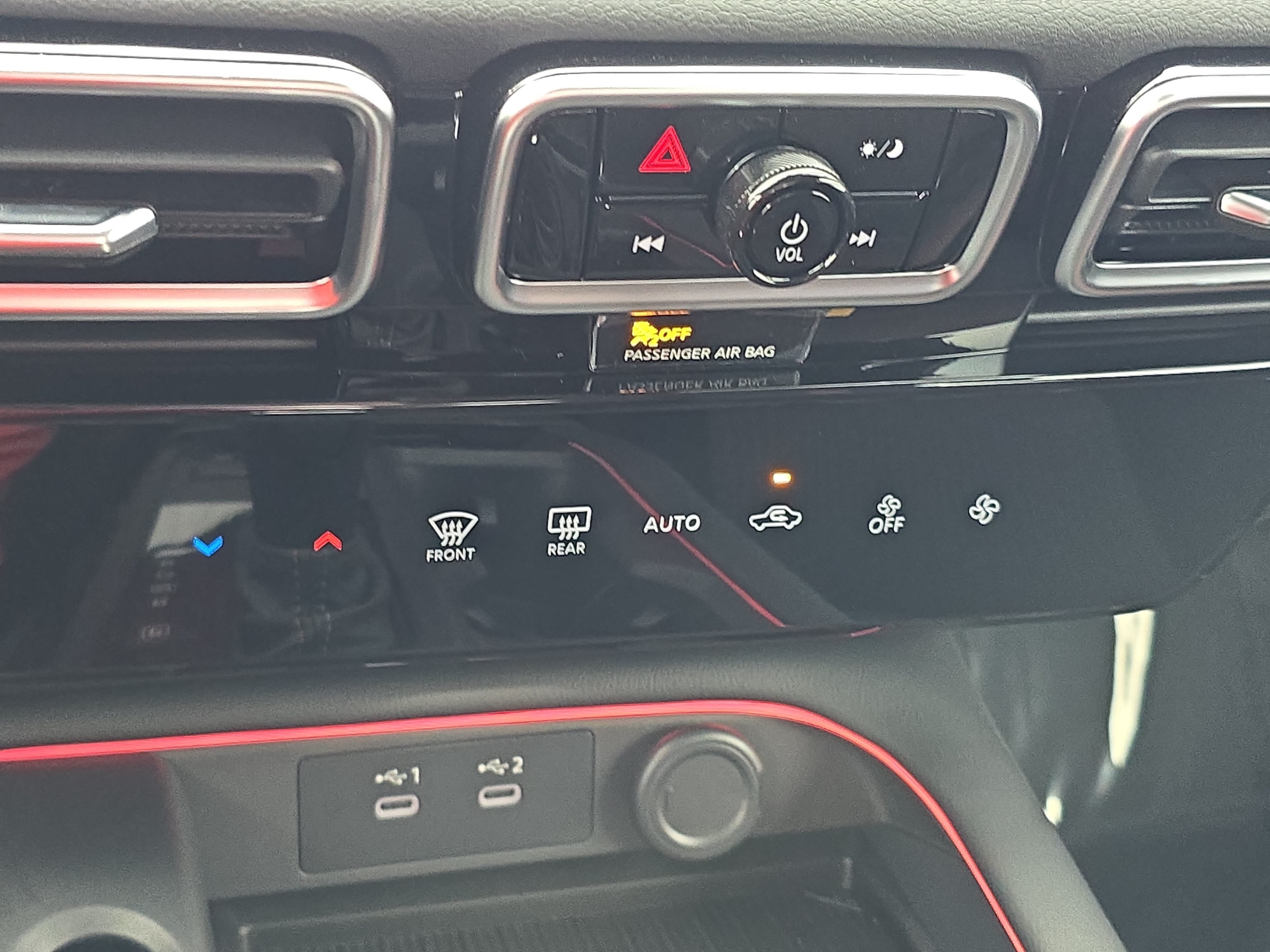New 2026 Nissan Sentra SR w/ Floor Mat Package FWD image 23