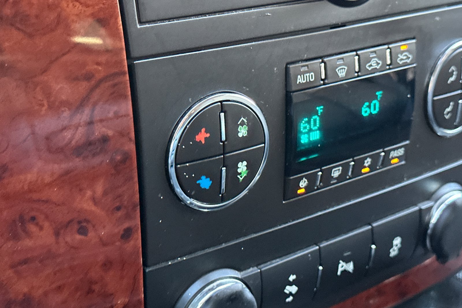 Used 2013 Chevrolet Avalanche LT w/ Texas Edition RWD image 28