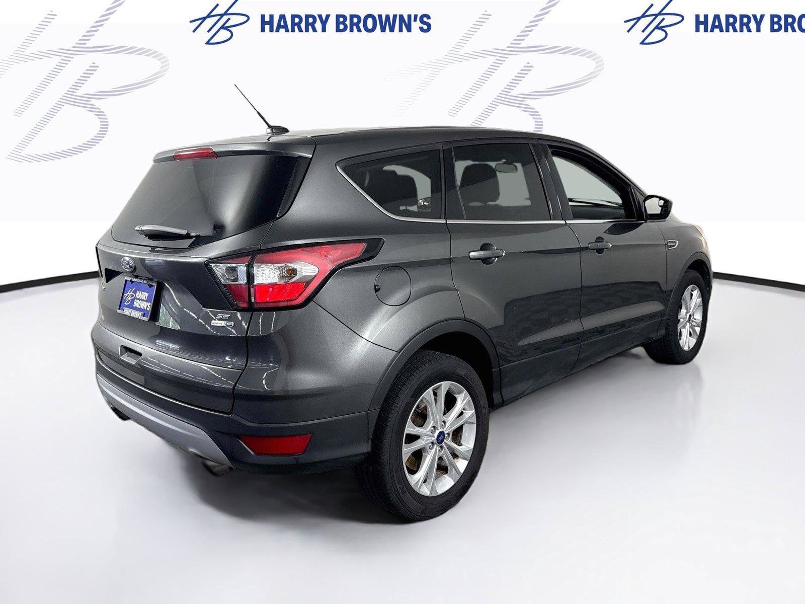 Used 2017 Ford Escape SE w/ SE Cold Weather Package AWD/4WD image 29