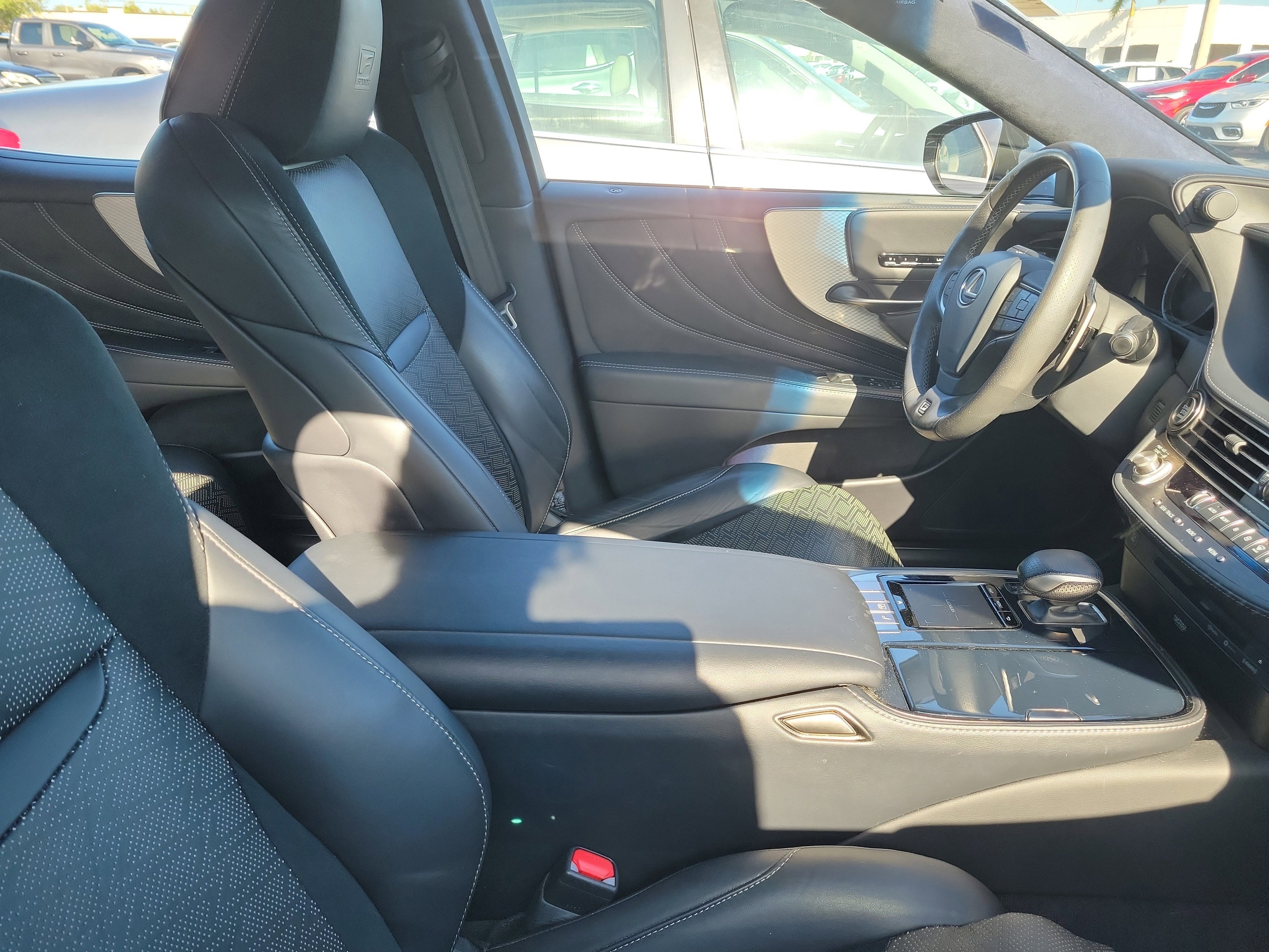 Used 2018 Lexus LS 500 F Sport w/ Accessory Package (Z2) RWD image 10