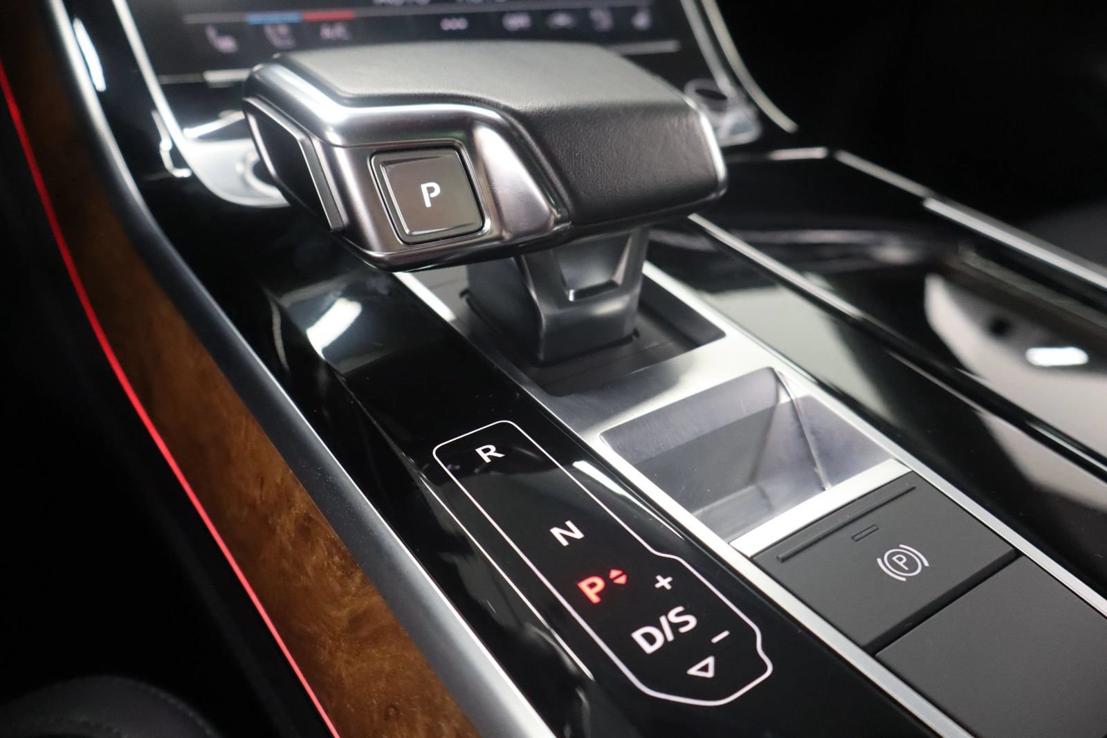 Used 2021 Audi A8 L 3.0T w/ Executive Plus Package AWD/4WD image 31