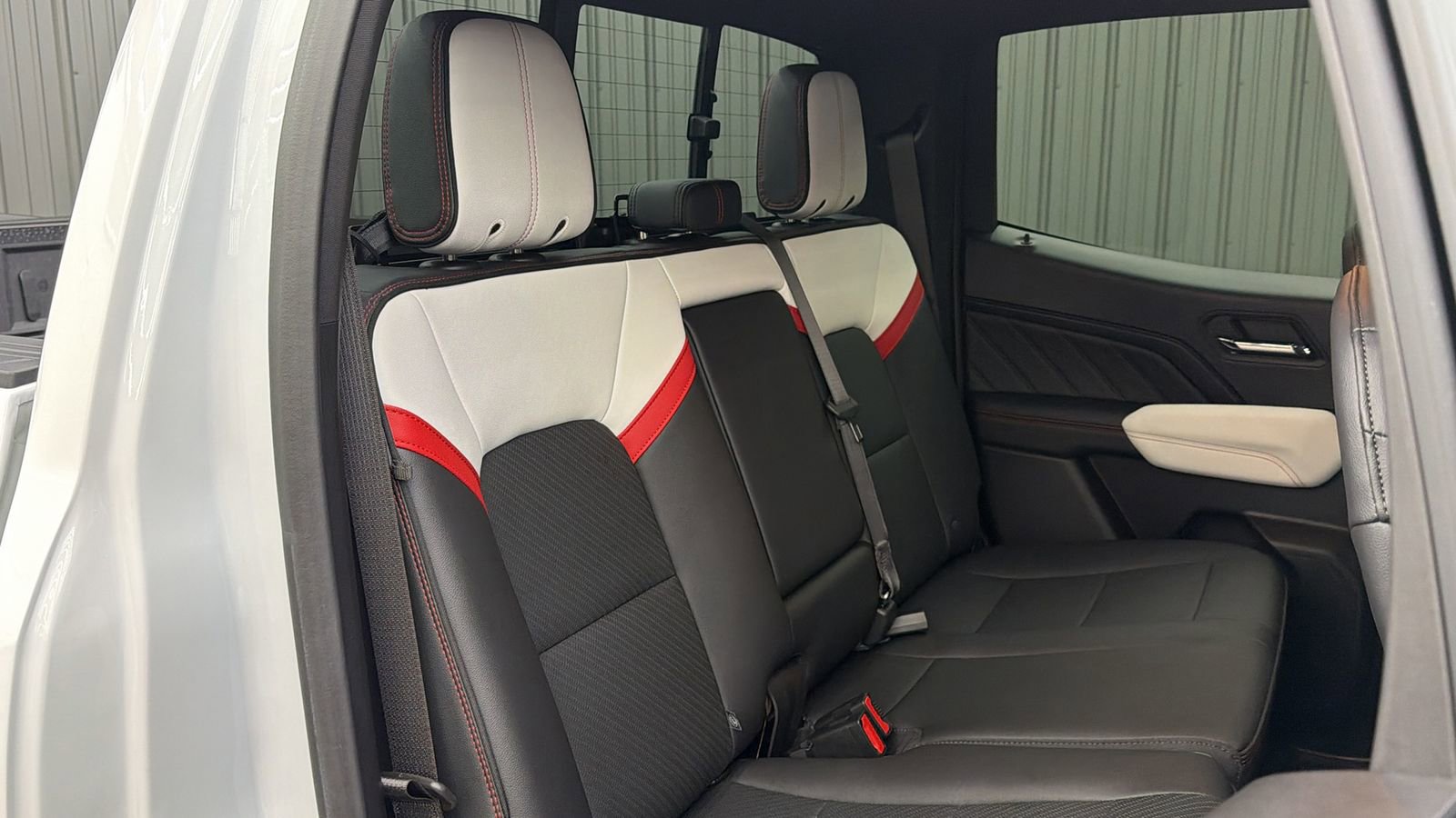 Used 2024 GMC Canyon AT4X image 38