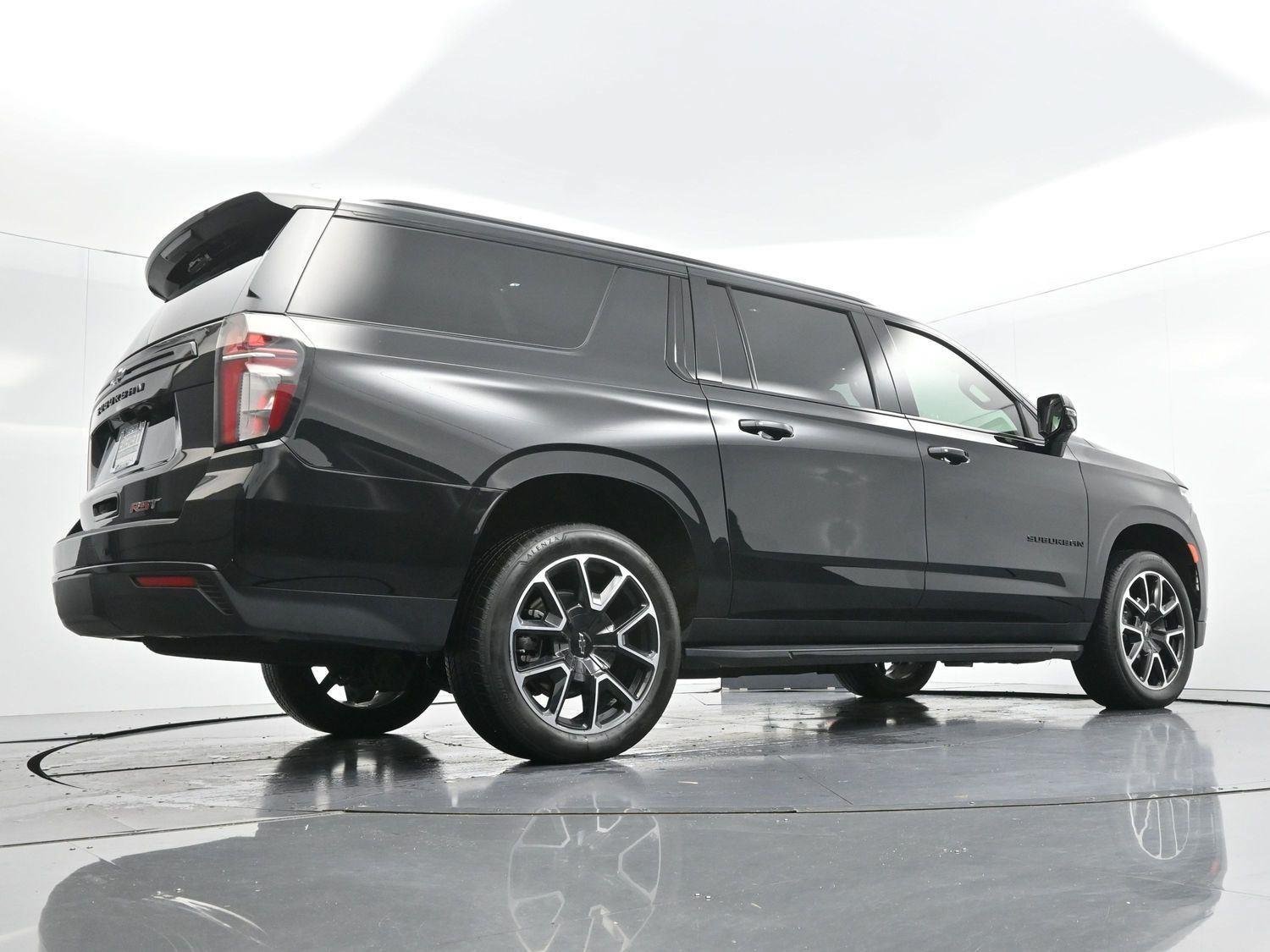 Used 2024 Chevrolet Suburban RST w/ Luxury Package AWD/4WD image 57