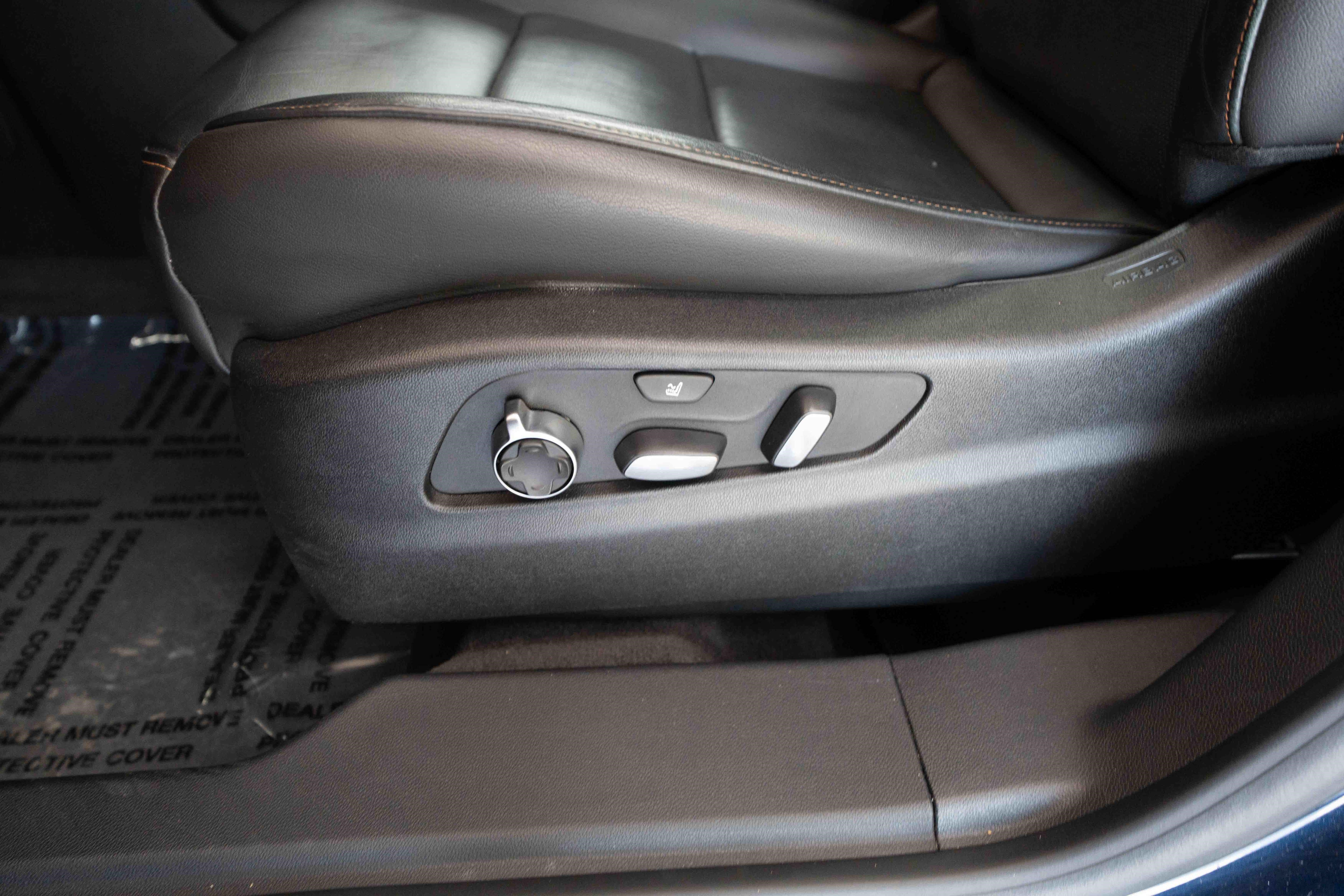 Used 2019 Cadillac XT4 Sport AWD/4WD image 12