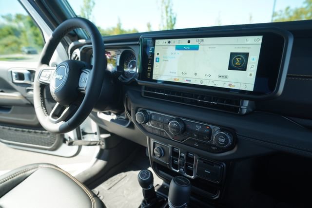 New 2025 Jeep Gladiator Sport image 30