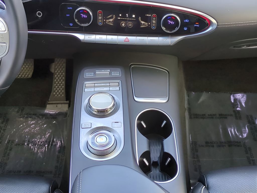 Used 2022 Genesis GV70 2.5T w/ Advanced Package image 18