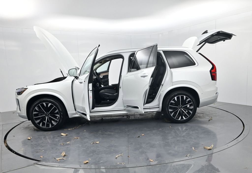 Used 2025 Volvo XC90 B5 Plus image 69