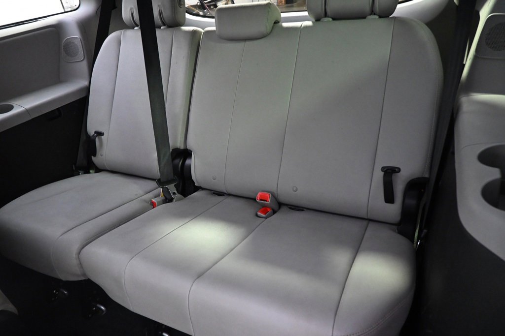 Used 2017 Toyota Sienna Limited Premium image 20