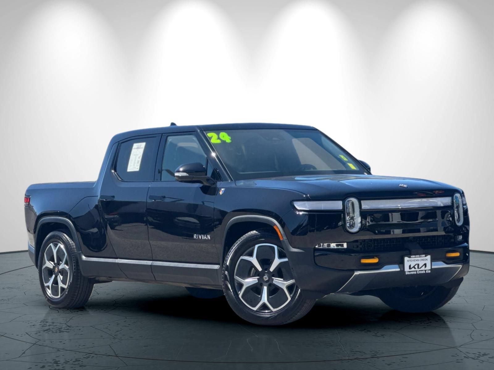 Used 2024 Rivian R1T Adventure Dual AWD/4WD image 2