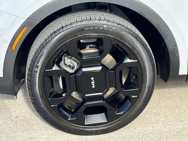 Used 2024 Kia Sorento SX image 18