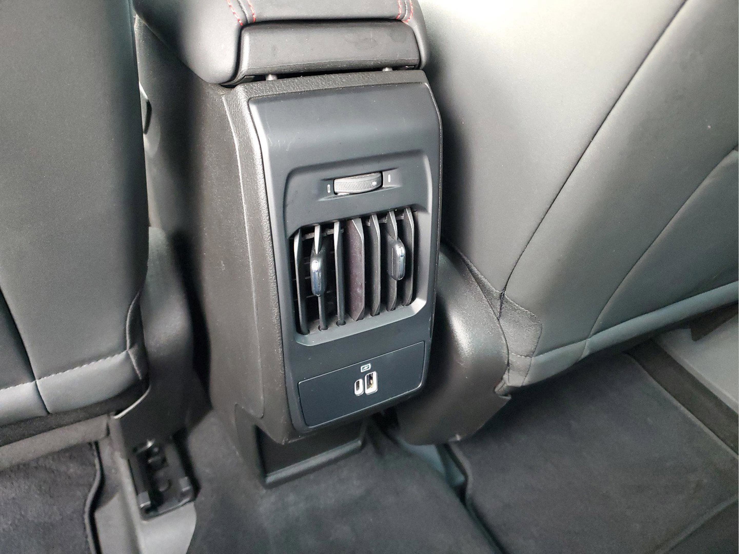 Used 2023 Dodge Hornet GT w/ GT Blacktop Package image 14