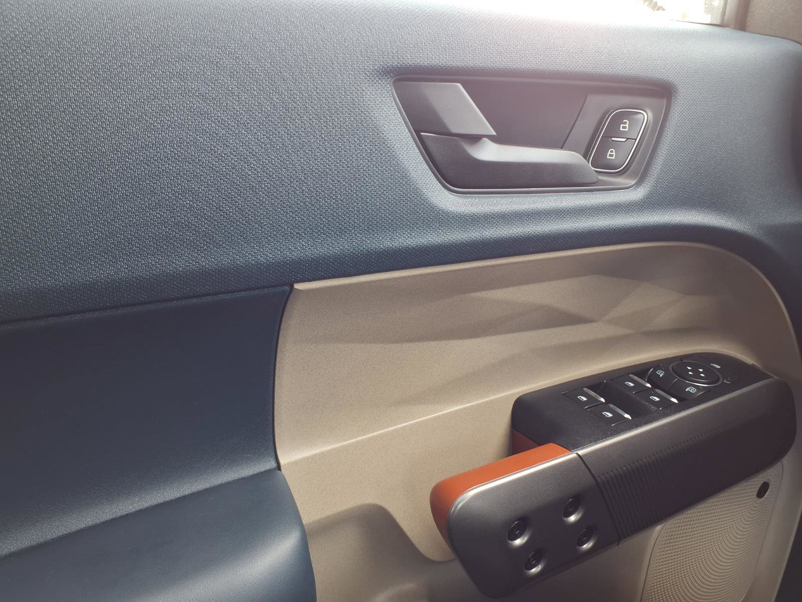 Certified 2025 Ford Maverick Lariat image 19