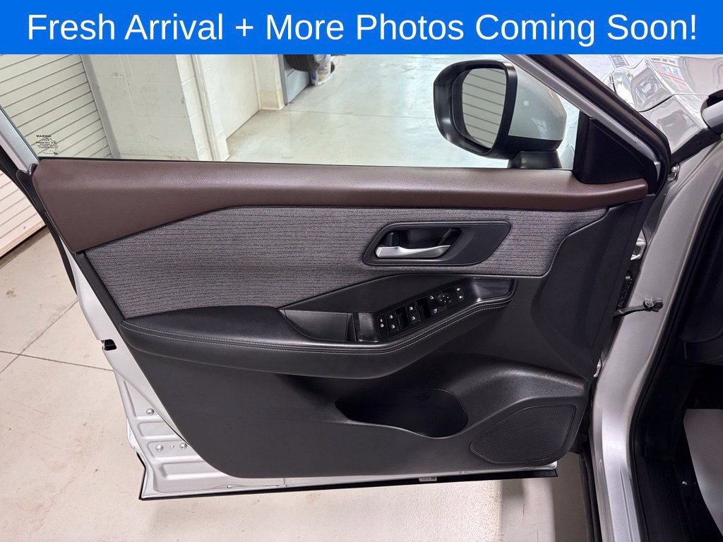 Used 2023 Nissan Rogue SV AWD/4WD image 8