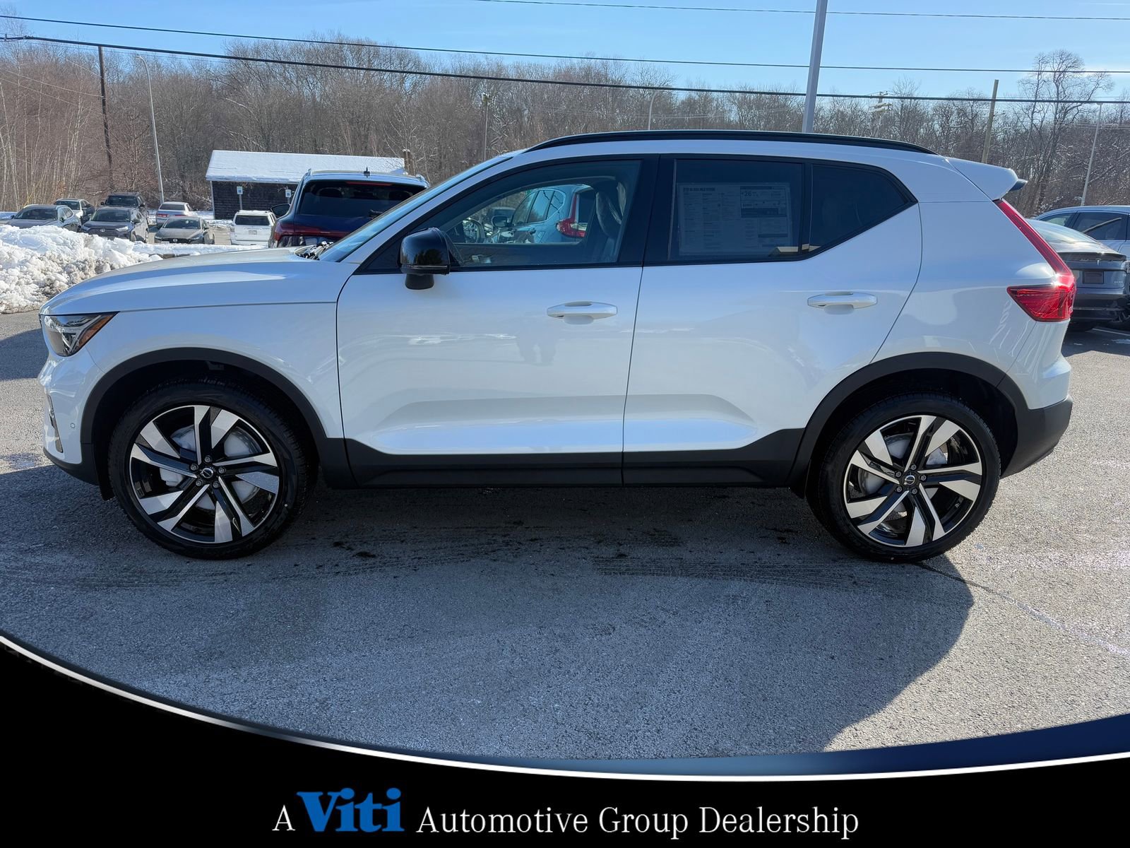 Used 2026 Volvo XC40 B5 Plus w/ Climate Package AWD/4WD image 5