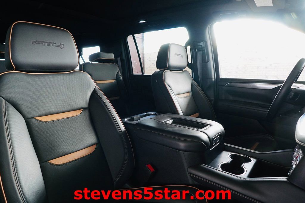 Used 2023 GMC Yukon XL AT4 w/ Technology Package image 8