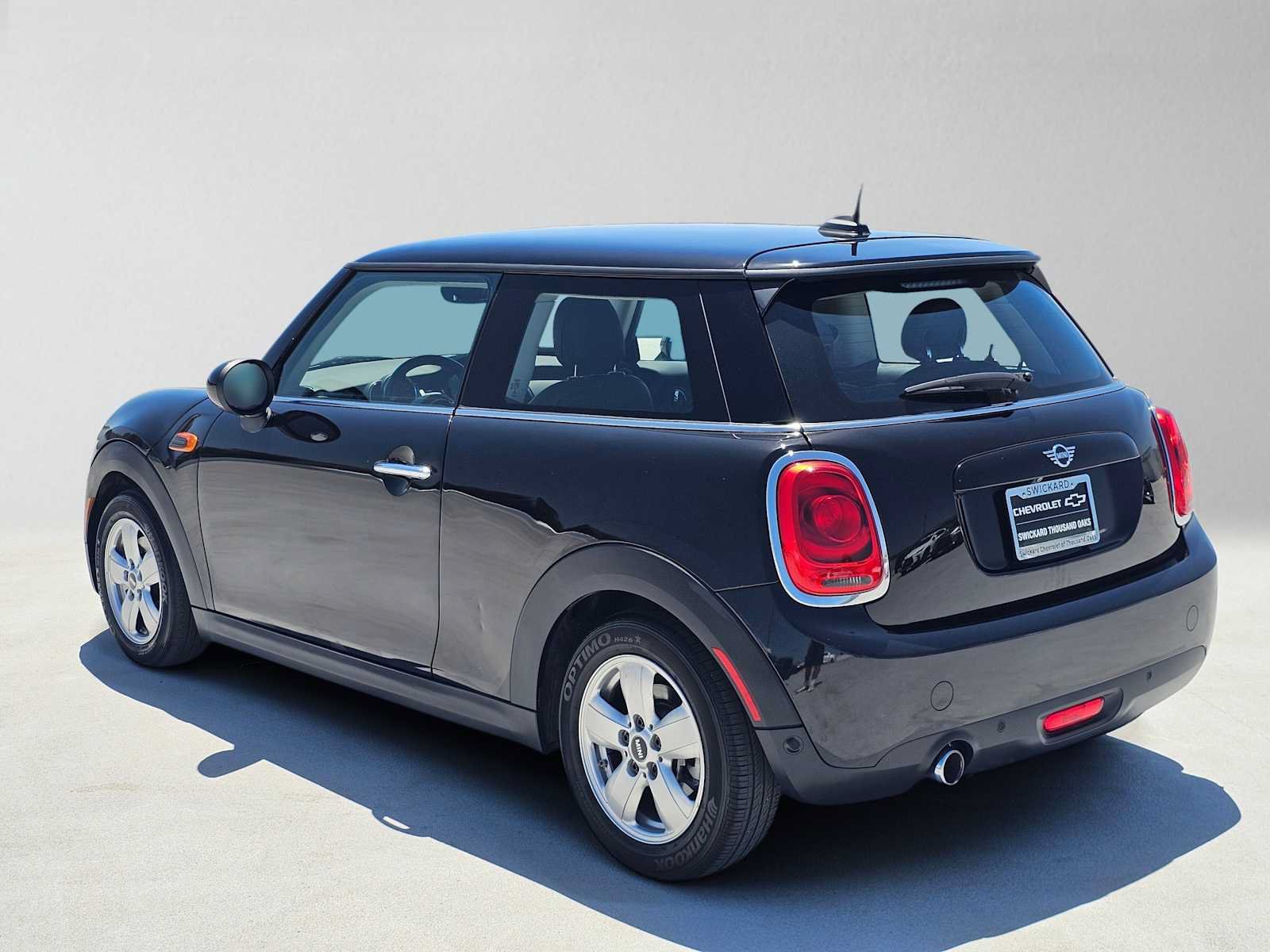 Used 2019 MINI Cooper 2-Door Hardtop FWD image 5
