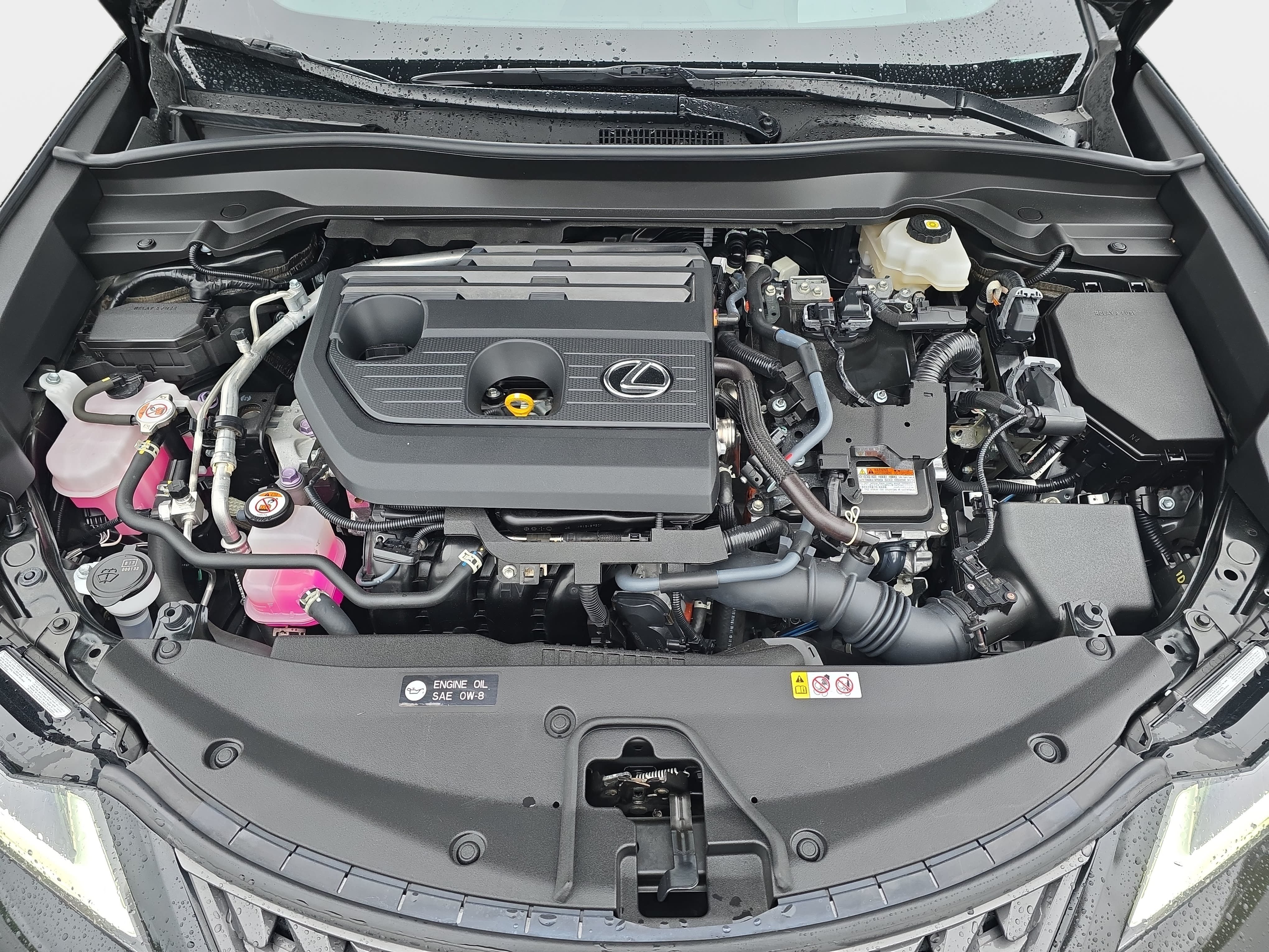 Used 2025 Lexus UX 300h AWD w/ Accessory Package (Z2) image 31