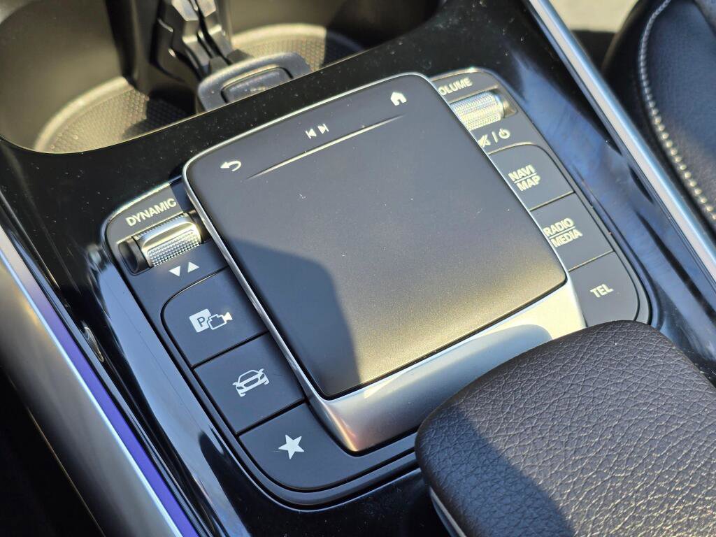 Used 2022 Mercedes-Benz GLA 250 4MATIC image 23