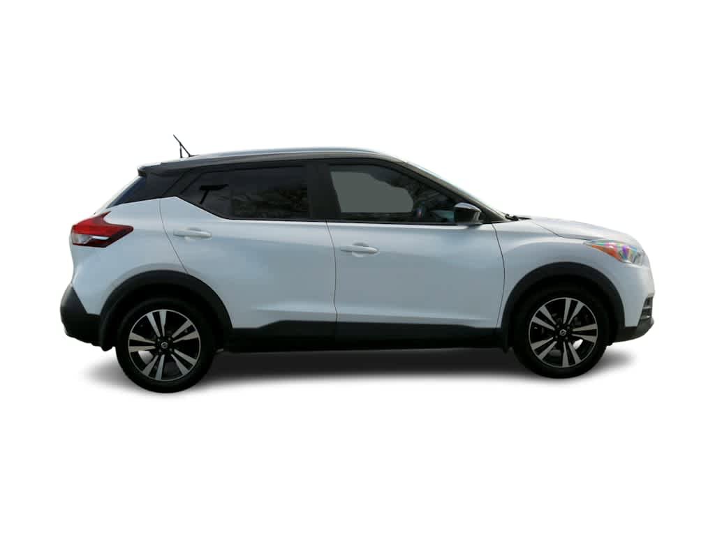 Used 2019 Nissan Kicks SV image 4