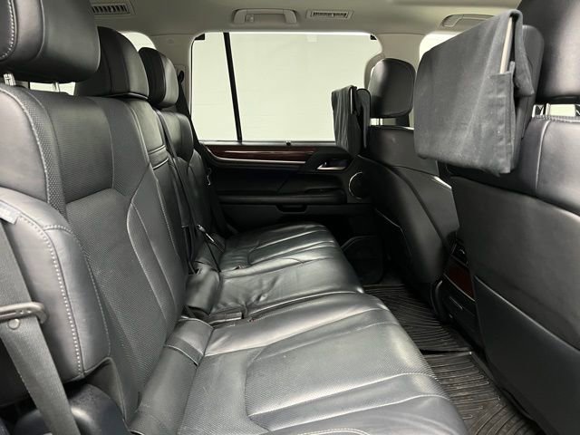 Used 2016 Lexus LX 570 4WD w/ Luxury Package image 54