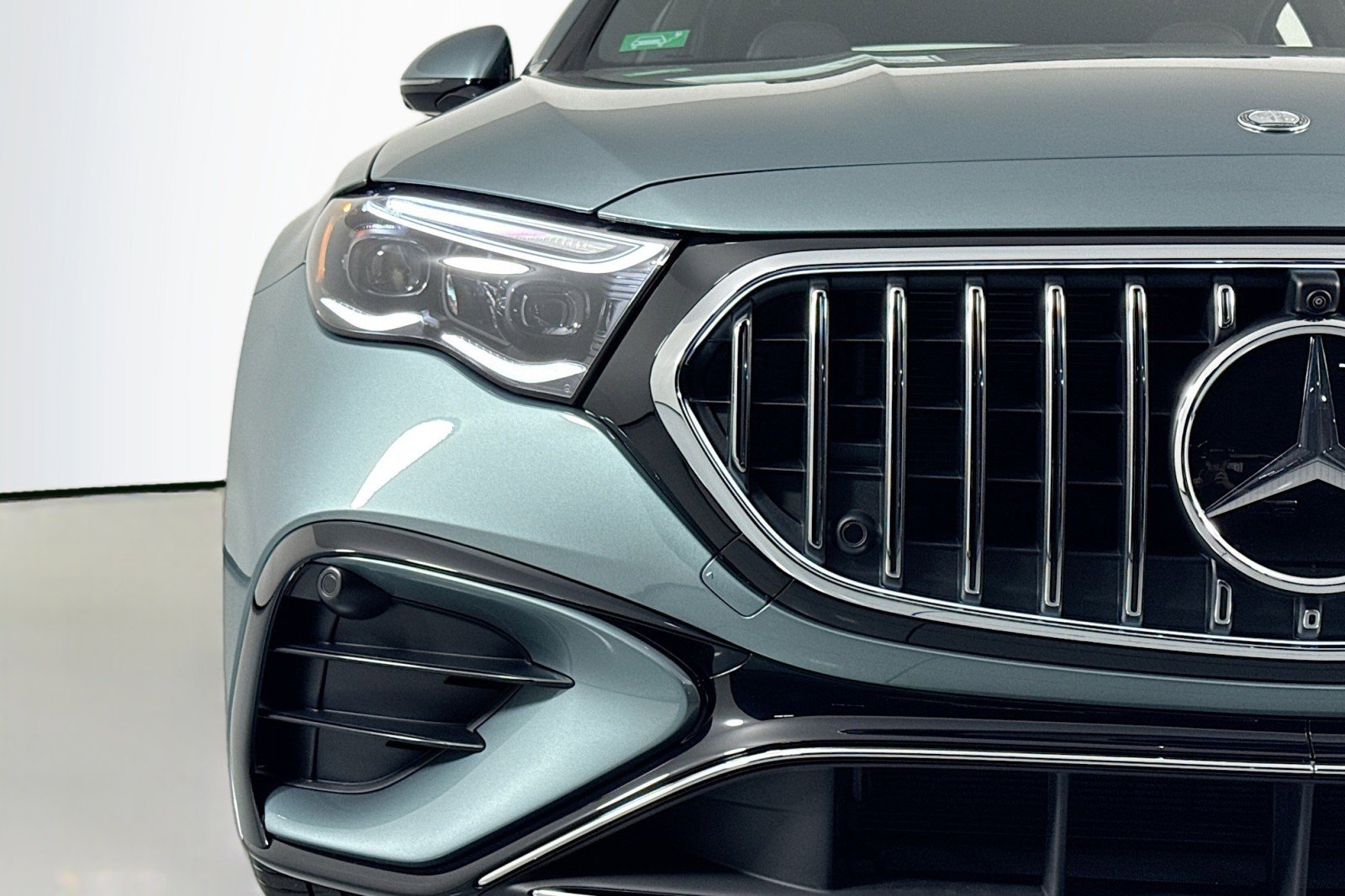 New 2026 Mercedes-Benz E 53 AMG e 4MATIC Sedan image 13