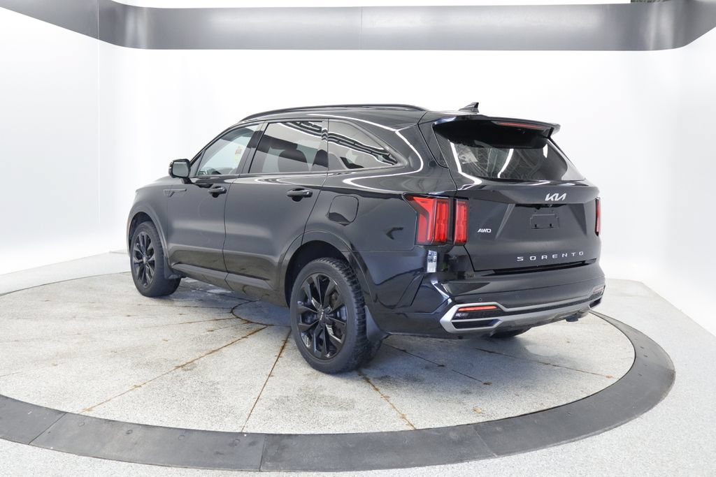 Used 2022 Kia Sorento SX AWD/4WD image 3