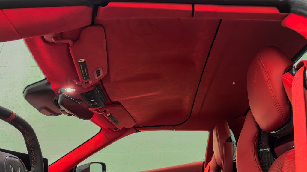 Used 2024 Chevrolet Corvette Stingray Premium Conv w/ Z51 Performance Package image 21