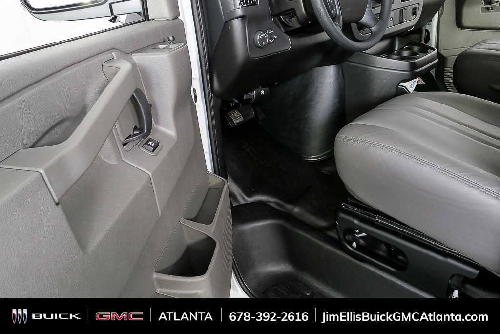 New 2025 GMC Savana 2500 w/ Driver Convenience Package RWD image 5