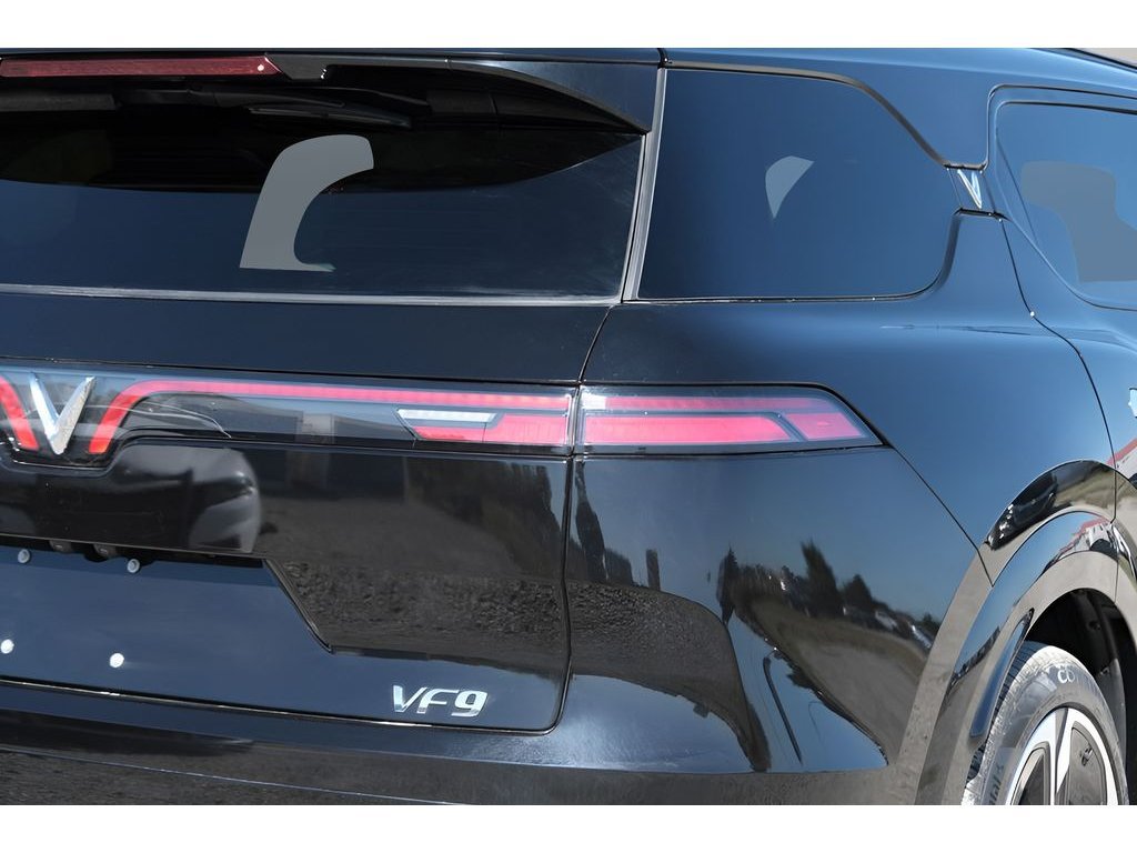Used 2024 VinFast VF 9 Plus AWD/4WD image 31