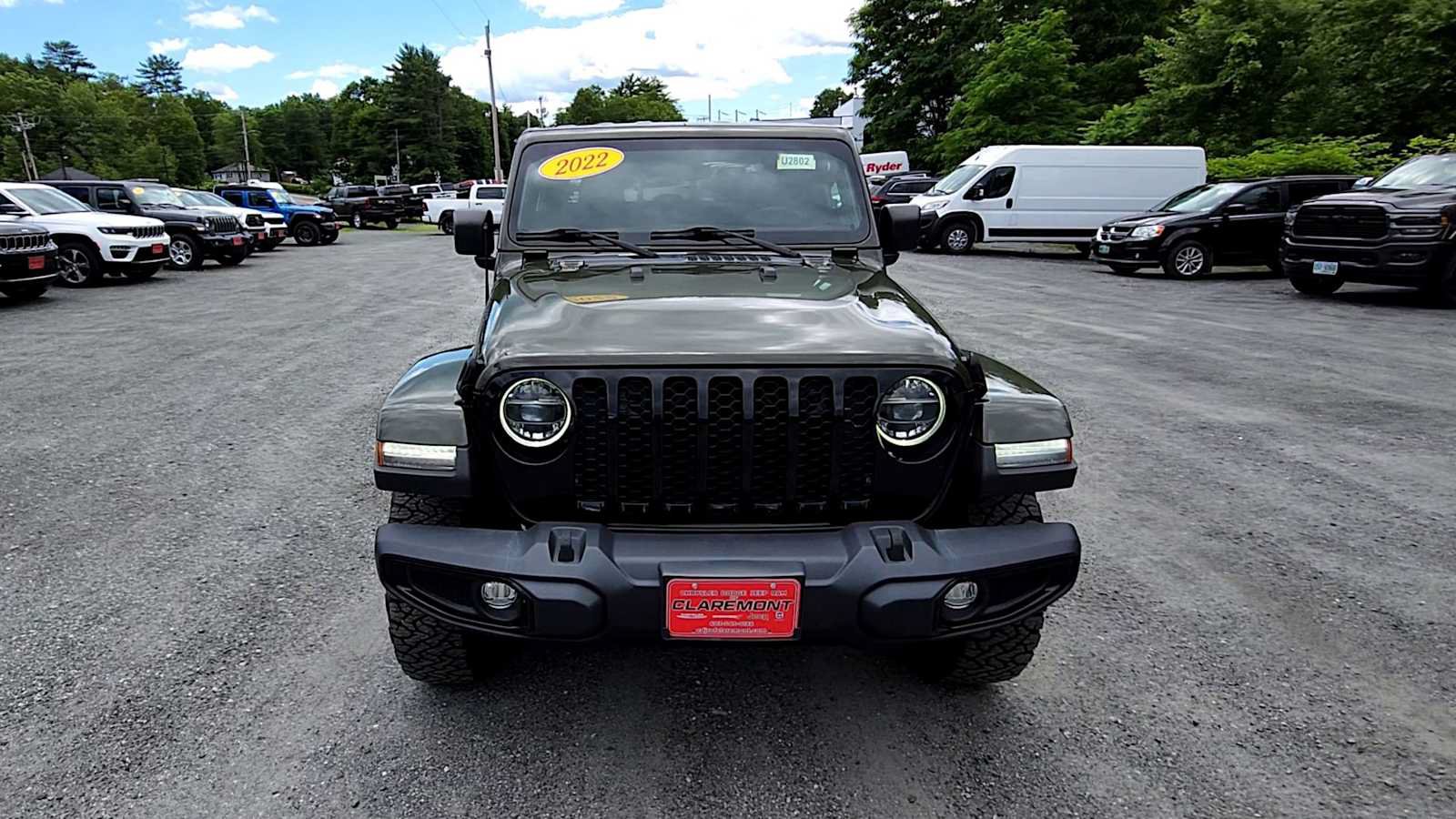 Used 2022 Jeep Gladiator Sport AWD/4WD image 3