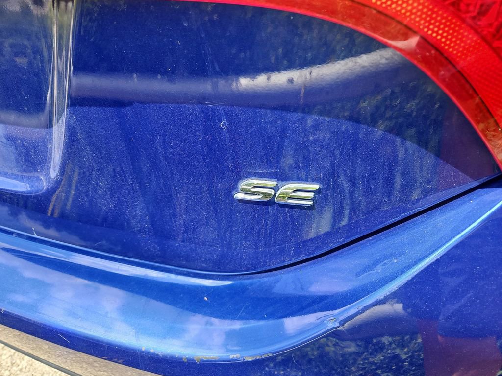 Used 2017 Toyota Corolla SE FWD image 2