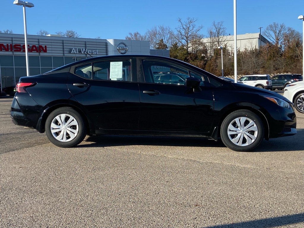 Used 2021 Nissan Versa S image 4