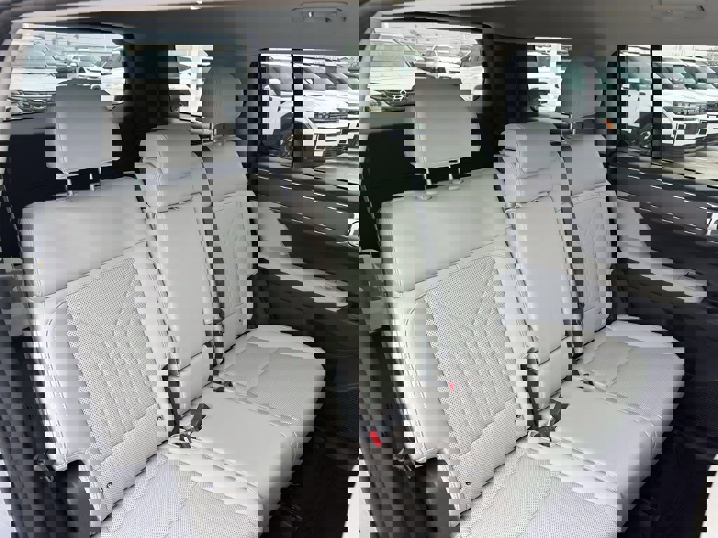 New 2025 Hyundai Santa Fe SEL image 31