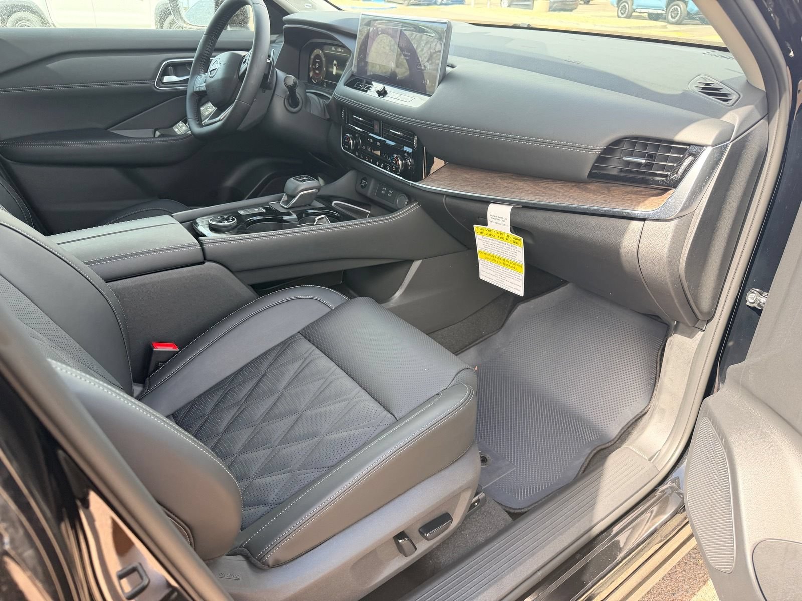 New 2026 Nissan Rogue Platinum w/ Platinum Premium Package AWD/4WD image 9