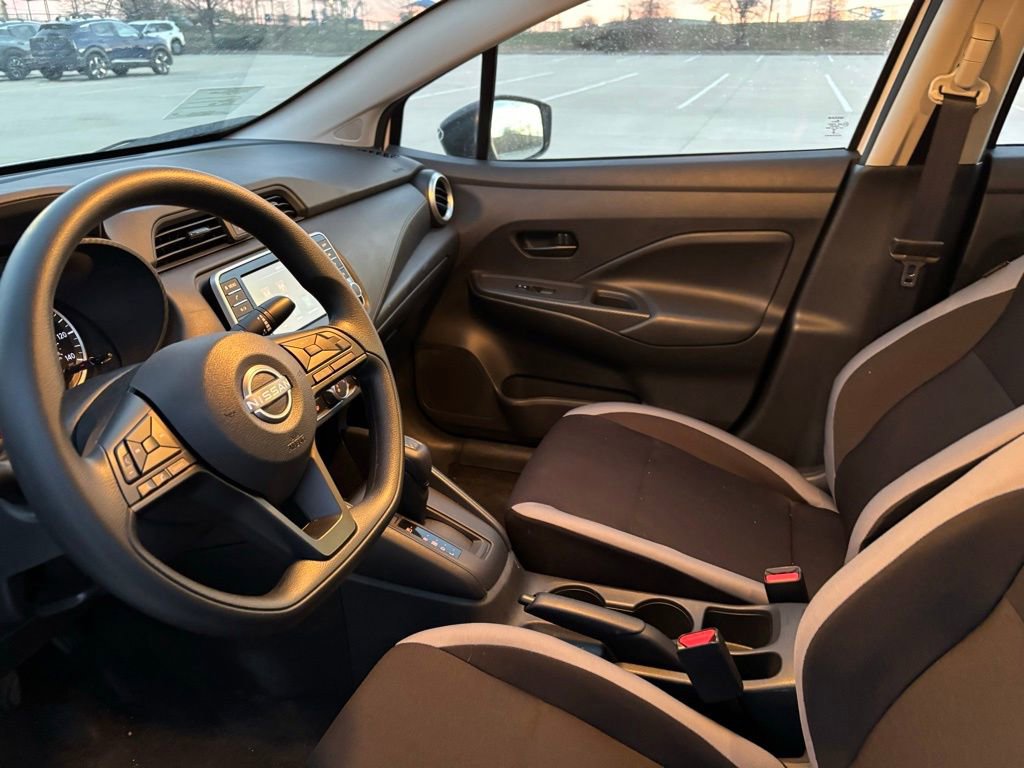 Used 2025 Nissan Versa S w/ Trunk Package image 14