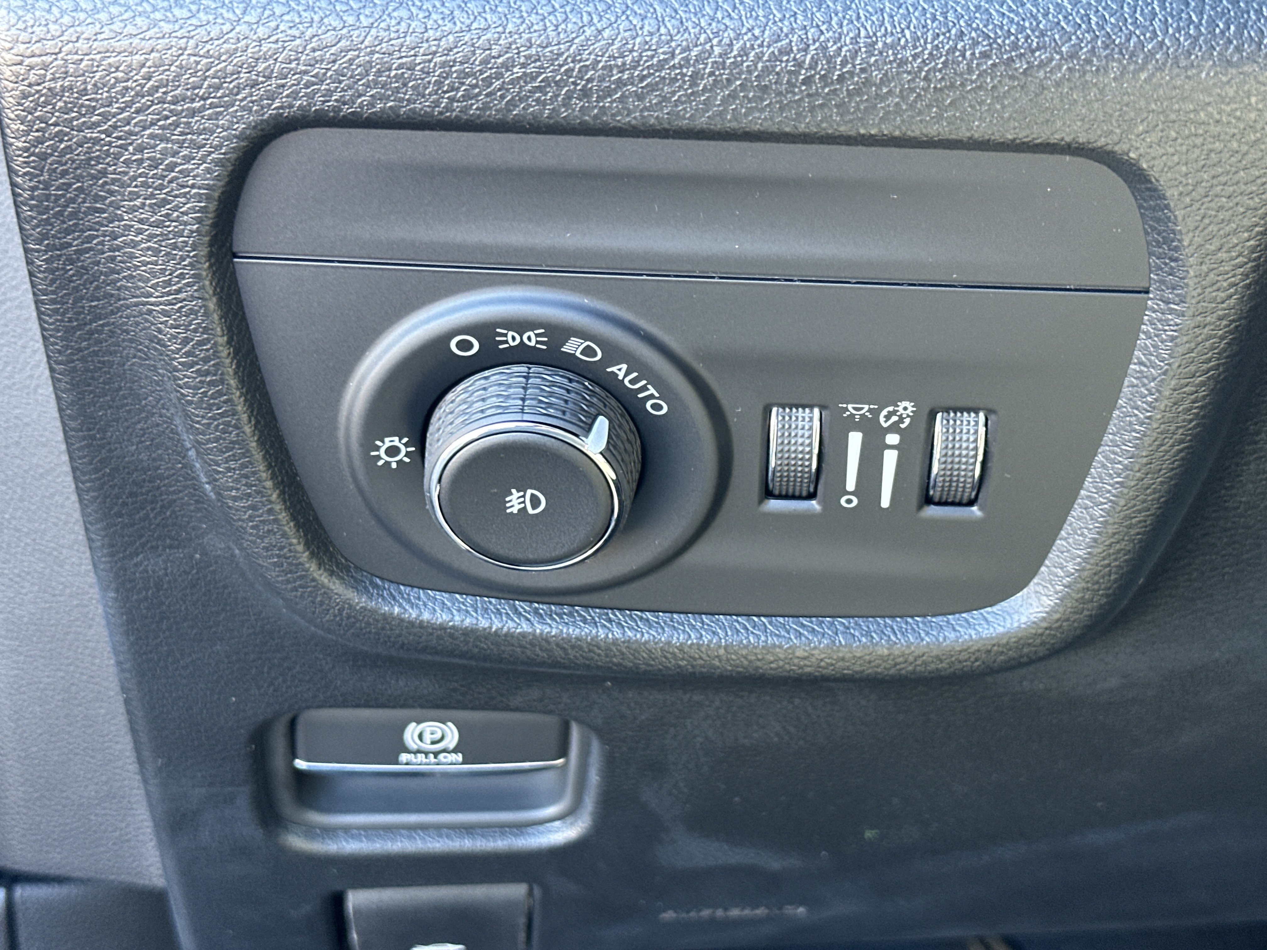 New 2027 Jeep Grand Cherokee L Limited AWD/4WD image 12