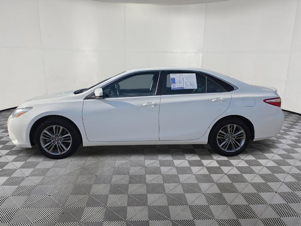 Used 2016 Toyota Camry SE FWD image 4