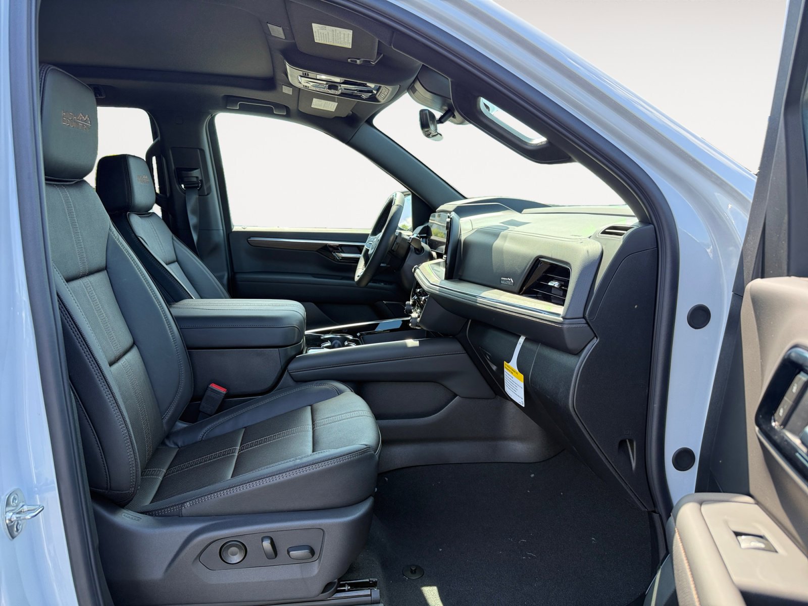 New 2026 Chevrolet Tahoe High Country AWD/4WD image 19