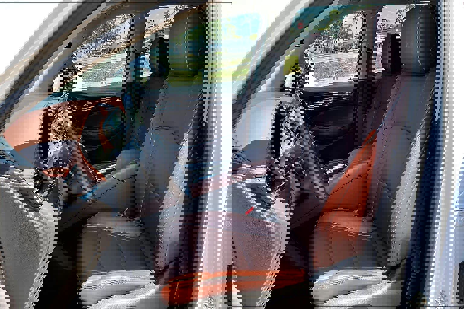 Used 2021 Buick Enclave Avenir w/ Avenir Technology Package FWD image 8