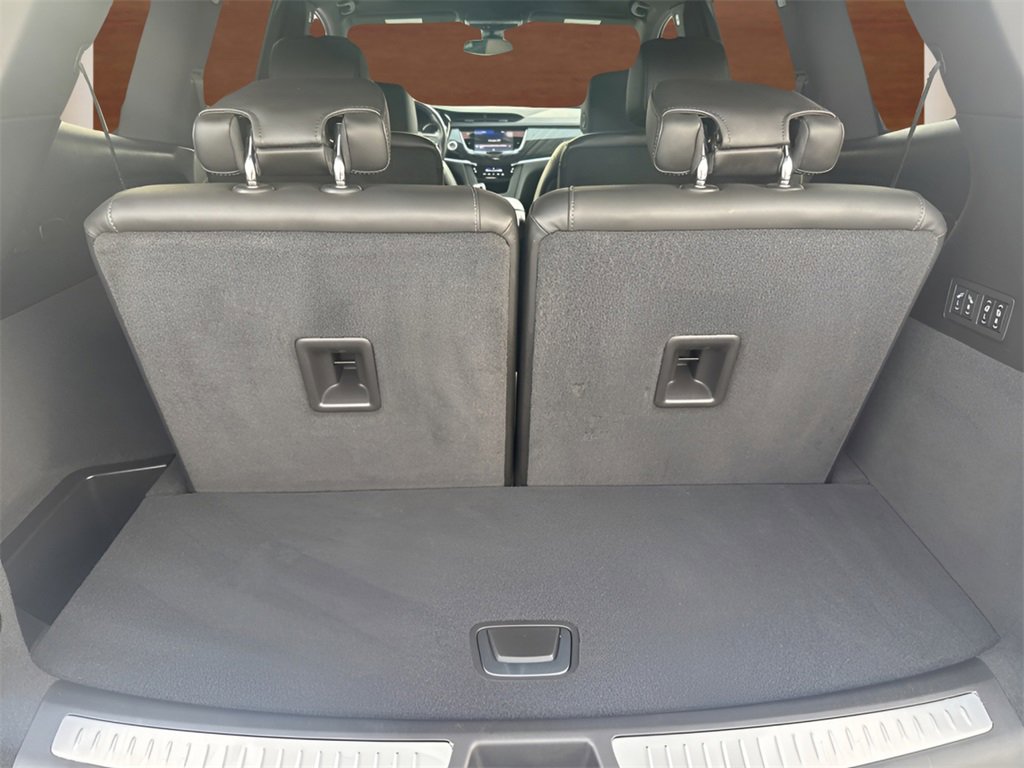 Certified 2025 Cadillac XT6 Premium Luxury image 11
