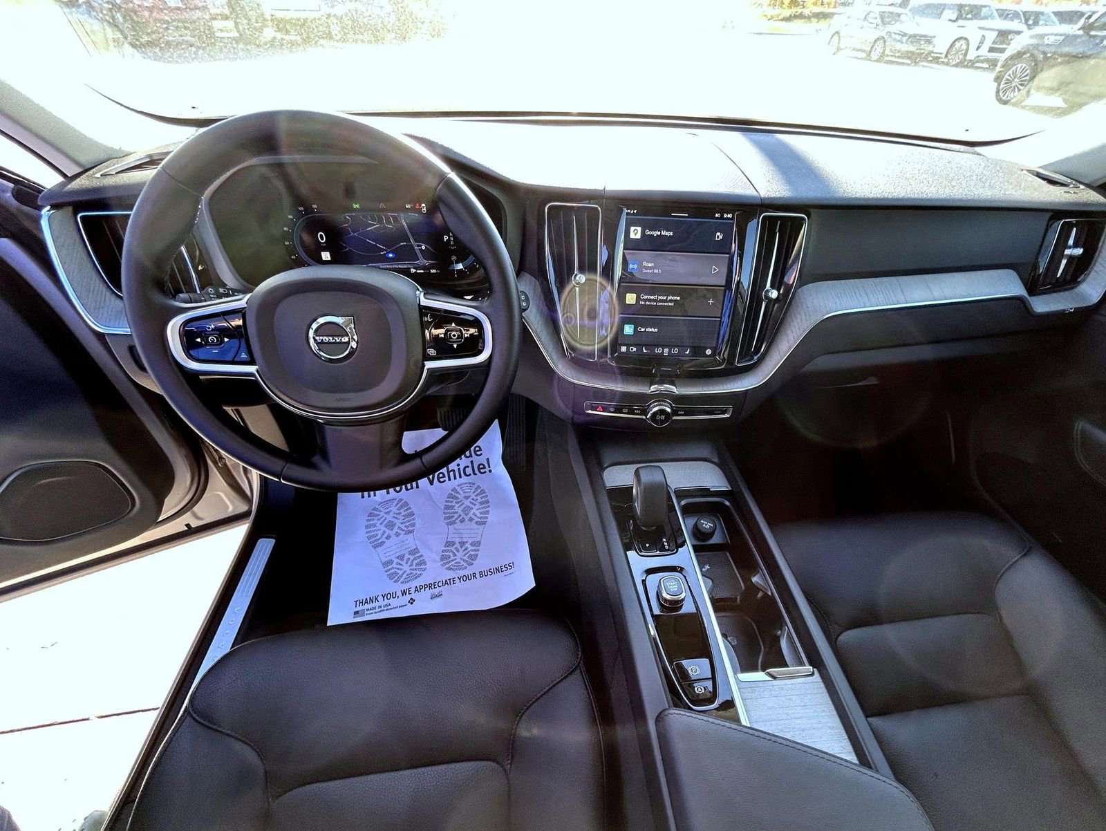 Used 2025 Volvo XC60 B5 Plus image 12