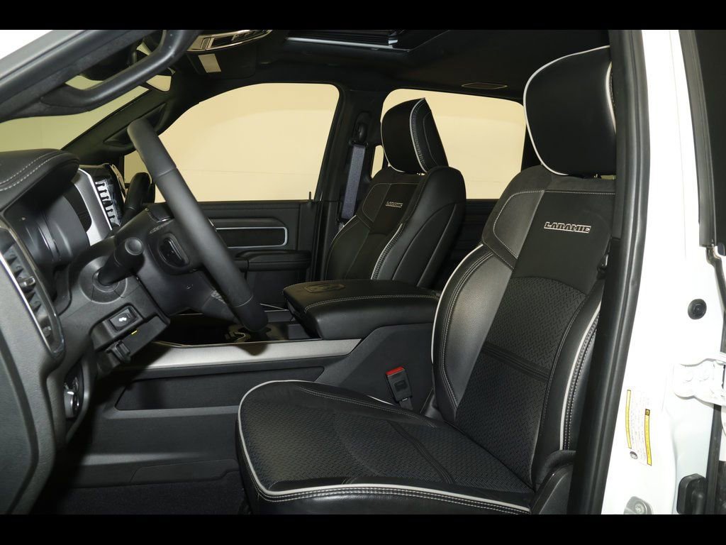 Used 2025 RAM 2500 Laramie w/ Night Edition image 26