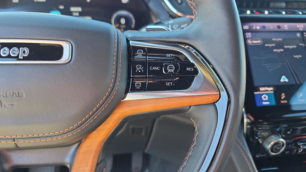 Used 2023 Jeep Grand Cherokee Summit image 15