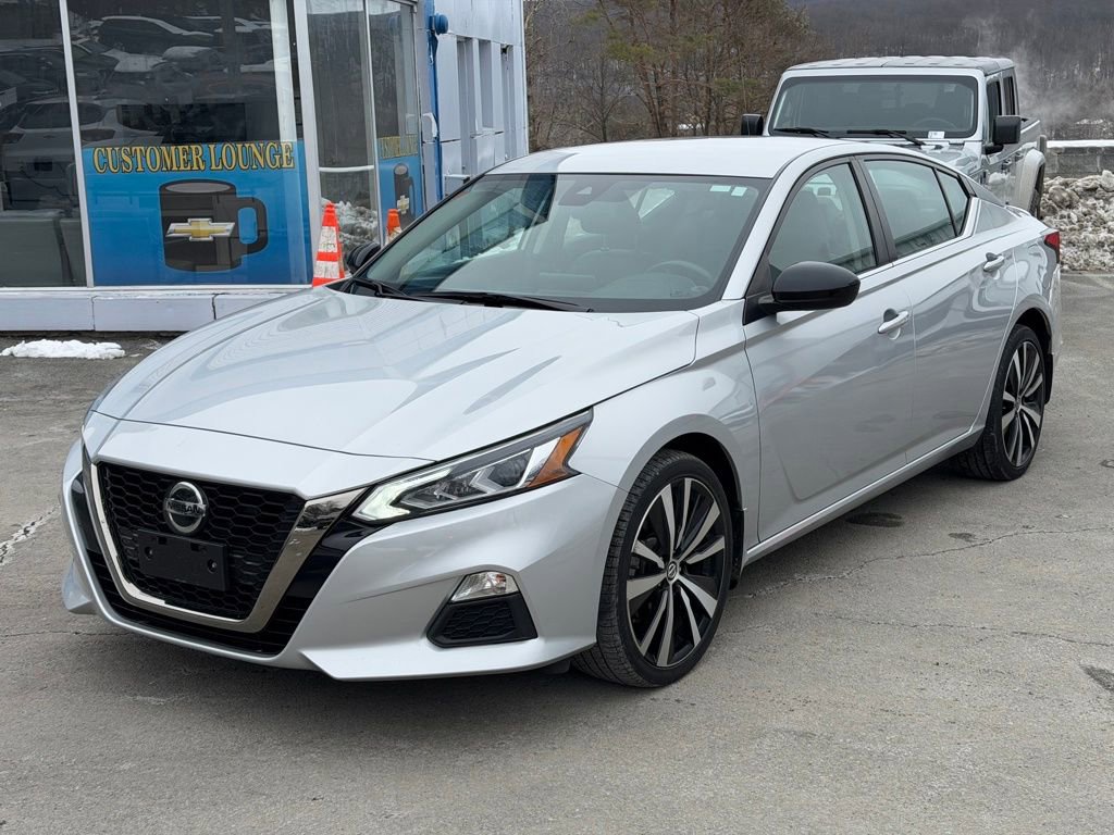 Used 2022 Nissan Altima 2.5 SR image 1