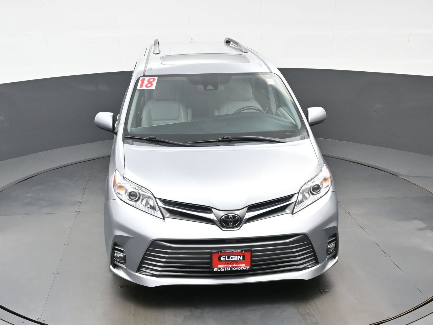 Used 2018 Toyota Sienna XLE FWD image 37