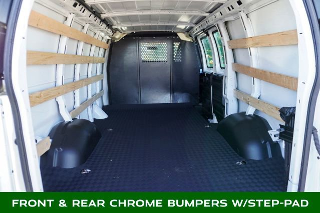 Used 2024 GMC Savana 2500 w/ Driver Convenience Package image 6