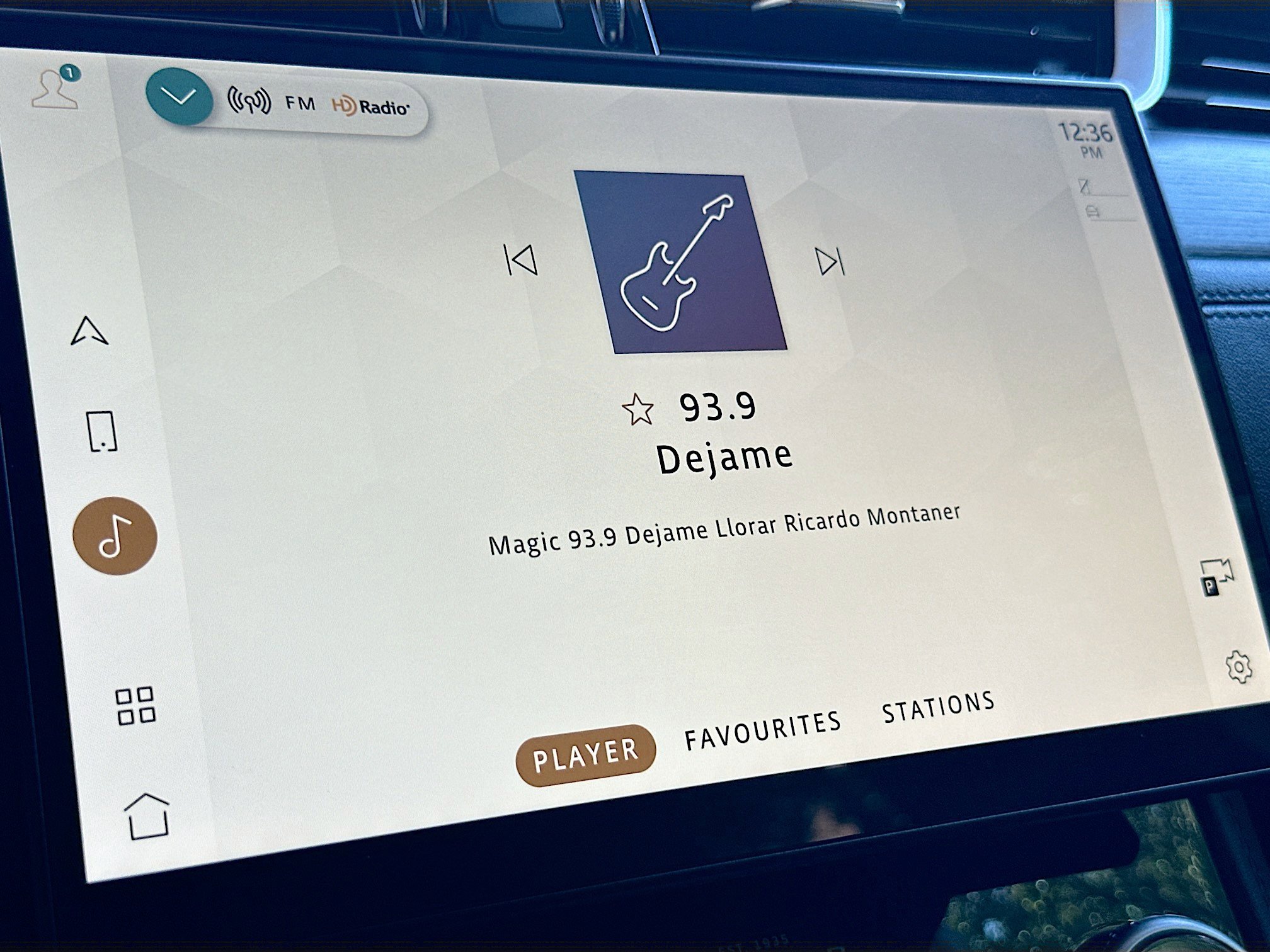 Used 2023 Jaguar F-PACE S image 15