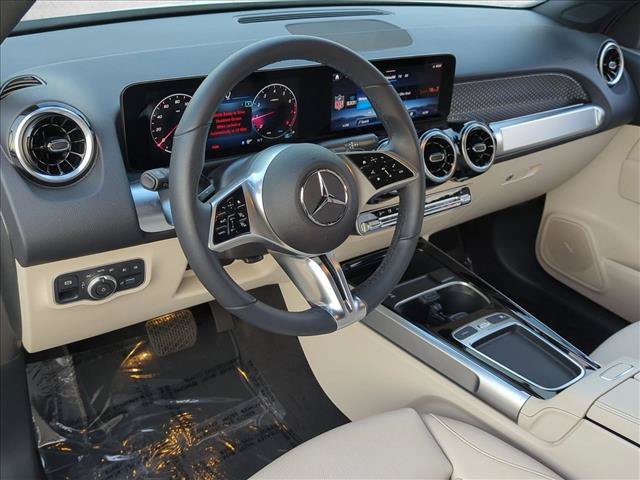 Used 2026 Mercedes-Benz GLB 250 image 10