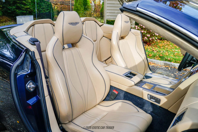 Used 2015 Aston Martin DB9 Volante image 35