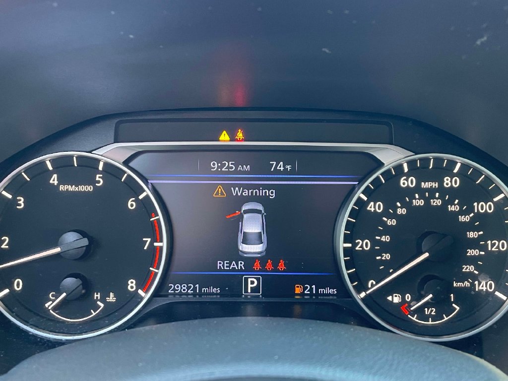 Used 2023 Nissan Altima 2.5 SV FWD image 23